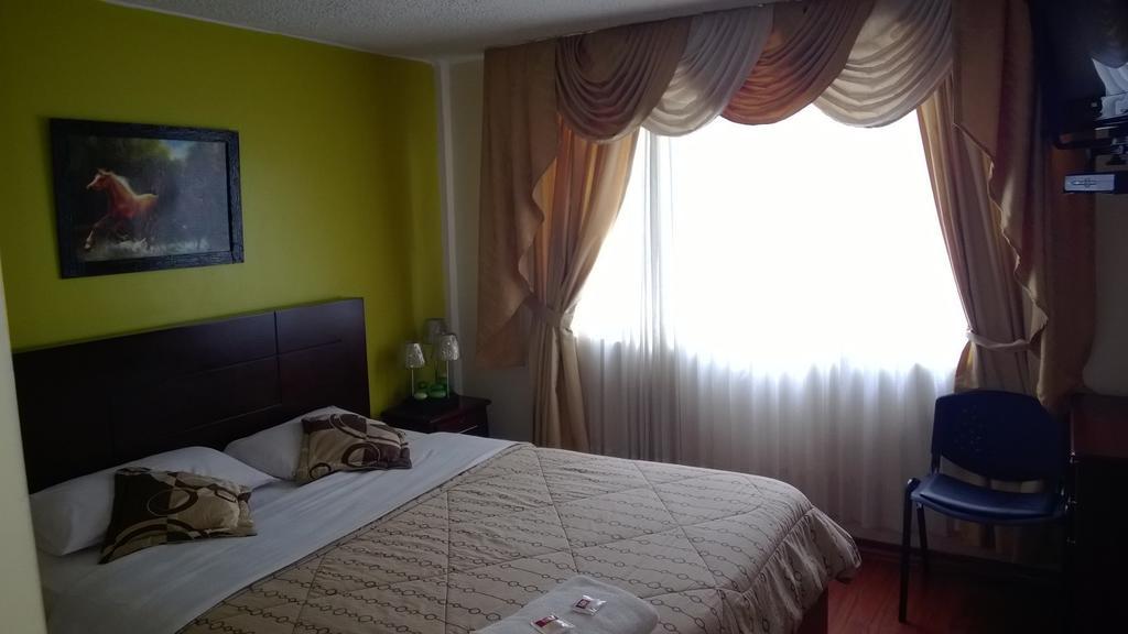 Hostal El Roble Quito Habitación foto